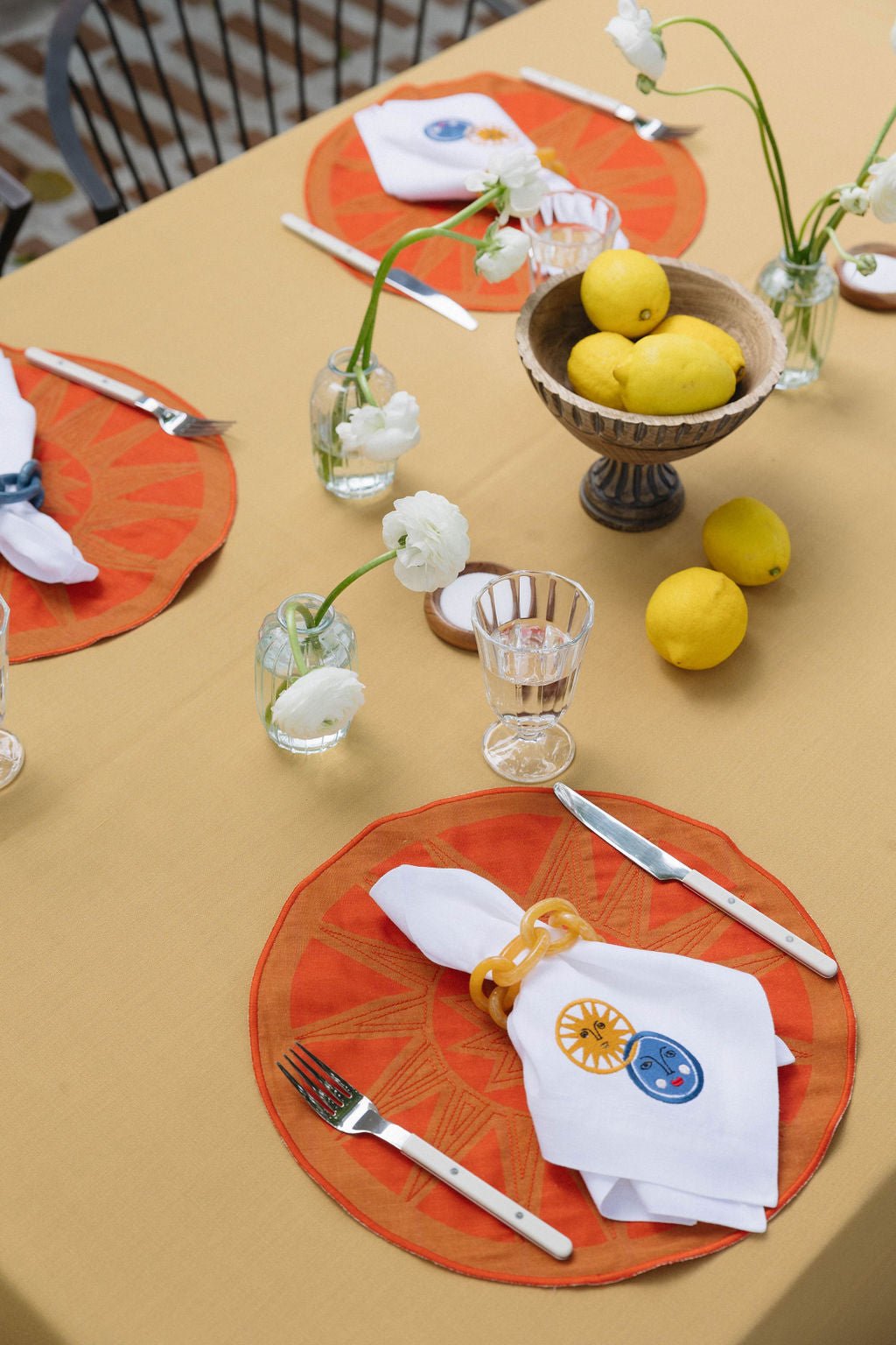 The Sunny Table - Isla Capricho Homeware